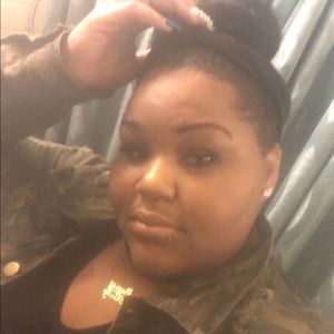 Meet your Posher, Bernice